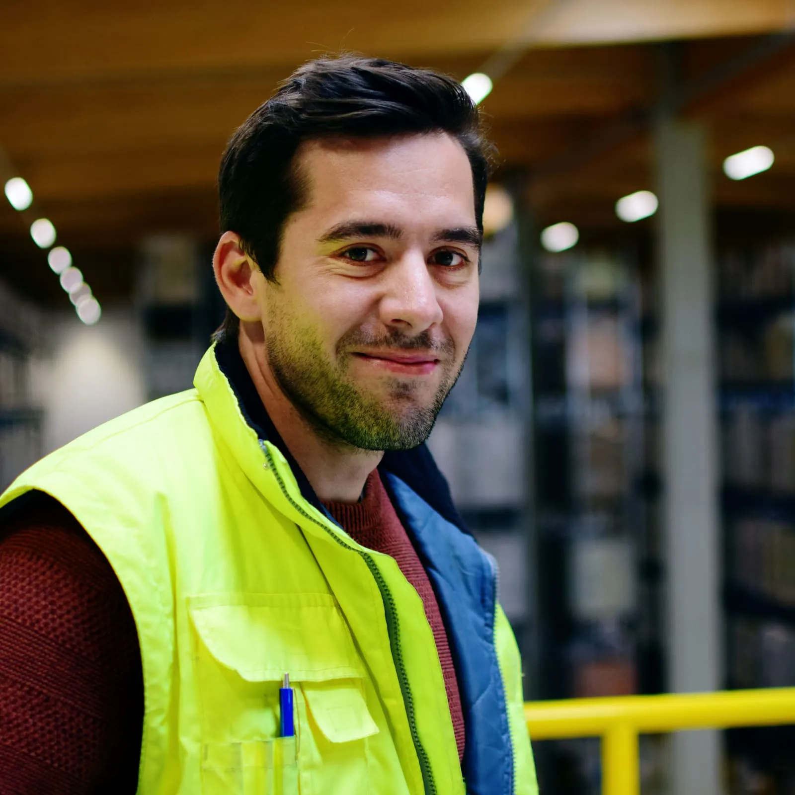 A Bohnen Logistik team member on the warehouse floor