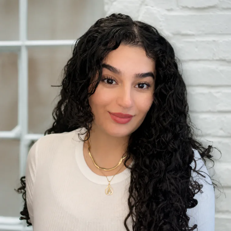 Awaz, Account Executive at how.fm
